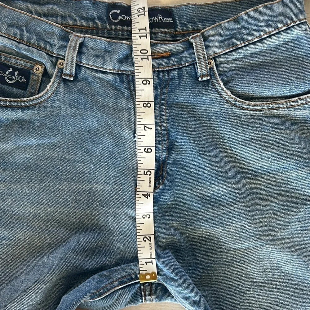 Cowgirl Up Lowrise corgirl fit jeans size 9/10 100% cotton